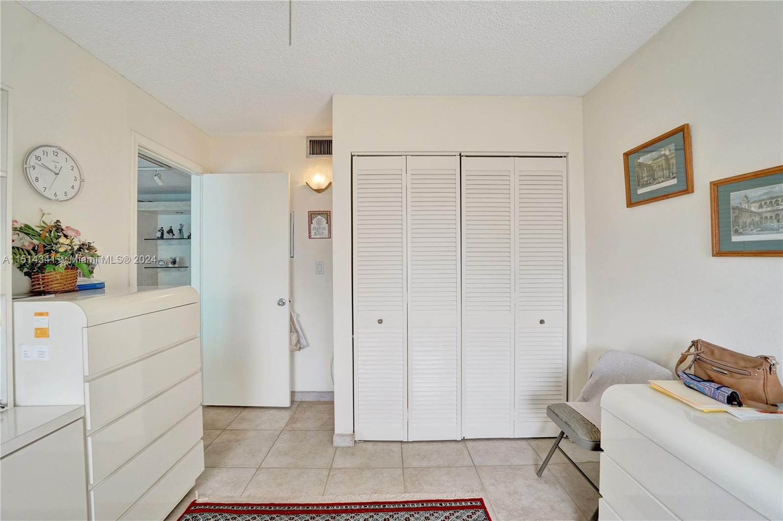 BISCAYNE COVE - Residential