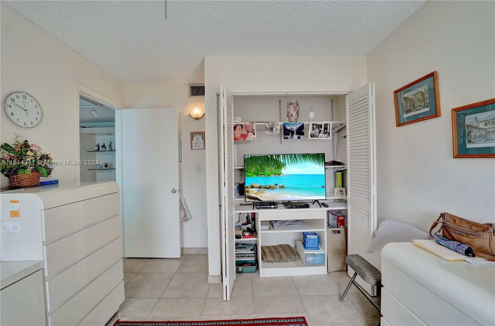BISCAYNE COVE - Residential