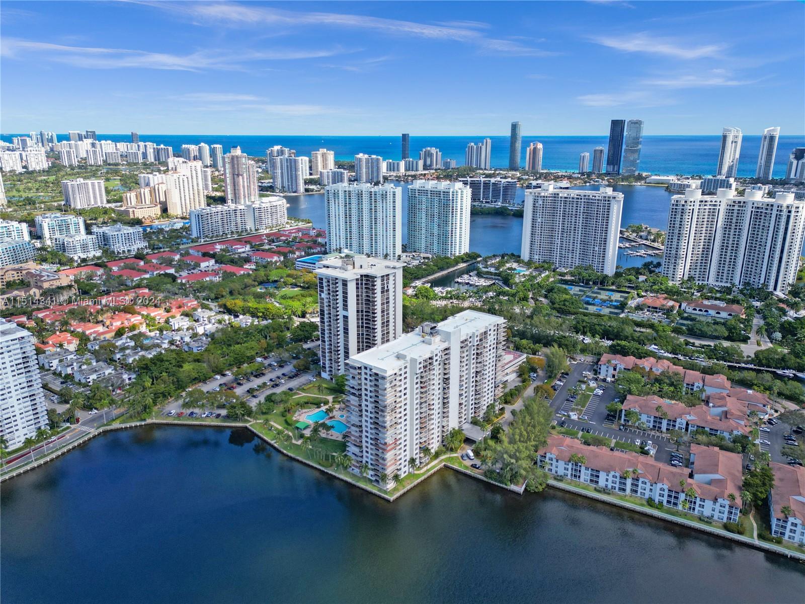 BISCAYNE COVE - Residential