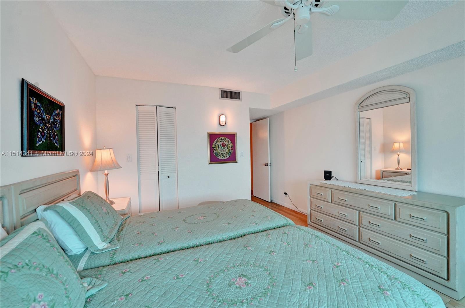 BISCAYNE COVE - Residential