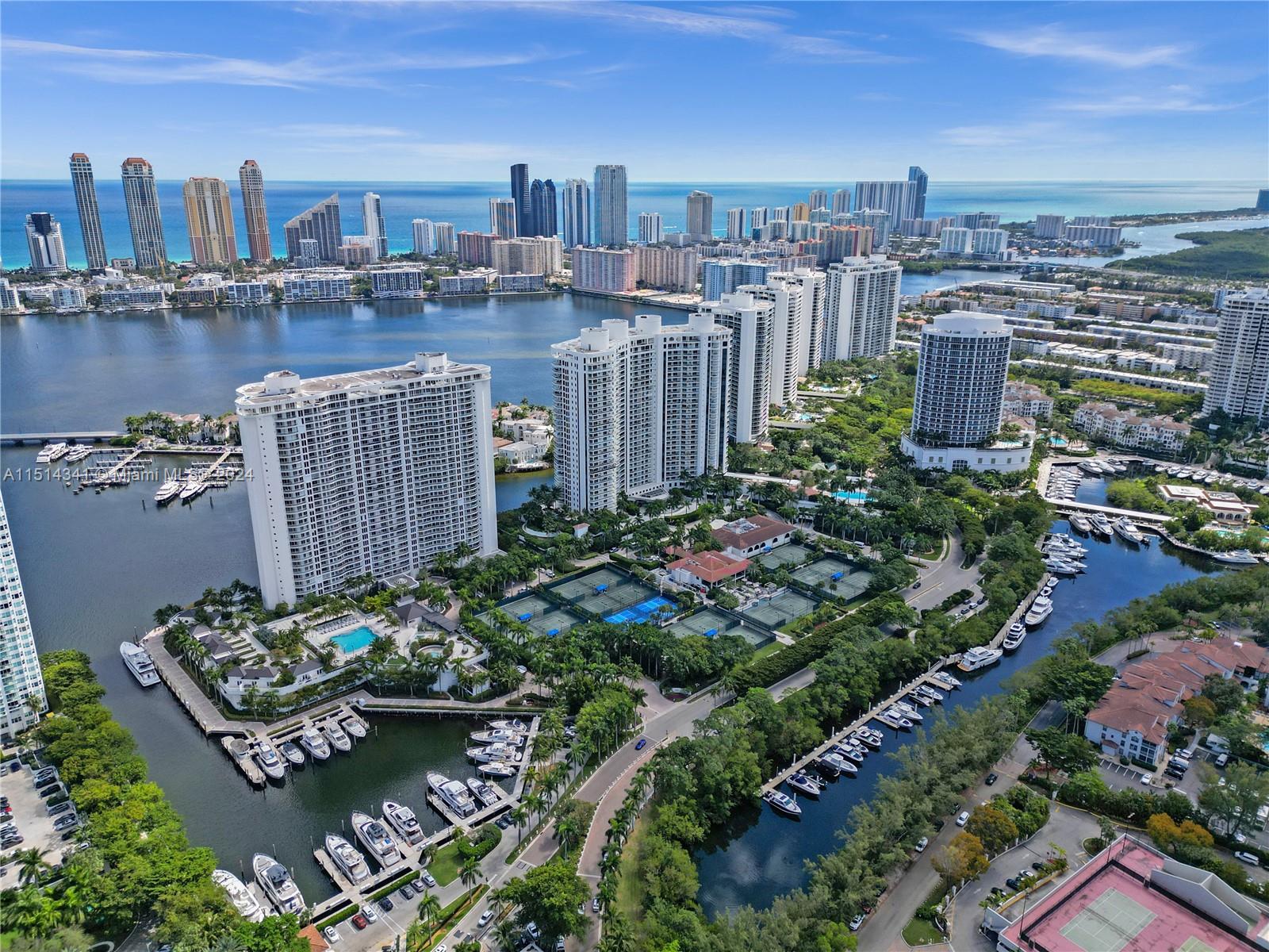 BISCAYNE COVE - Residential