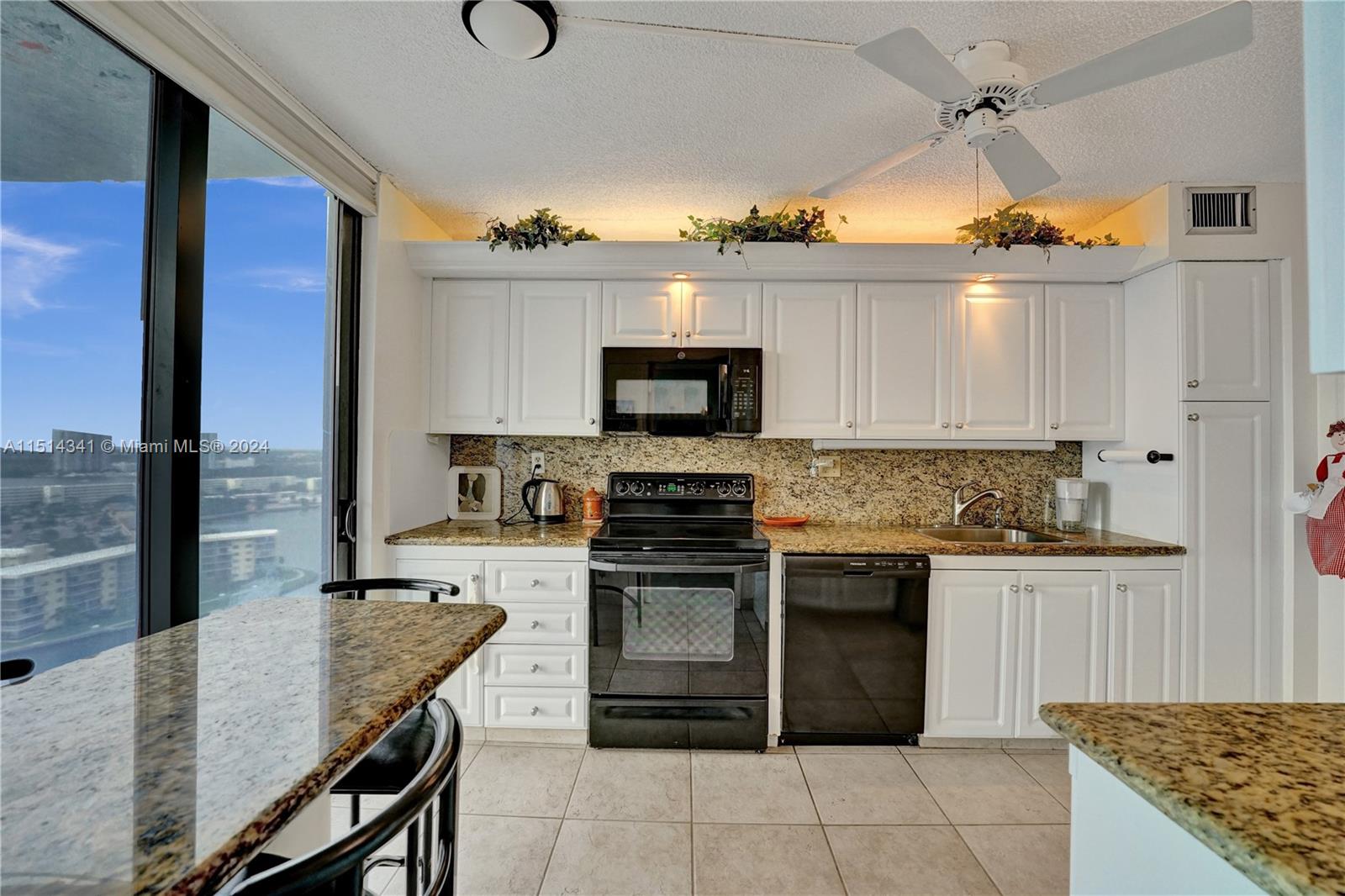 BISCAYNE COVE - Residential