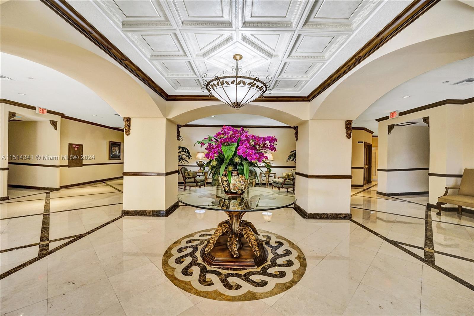 BISCAYNE COVE - Residential