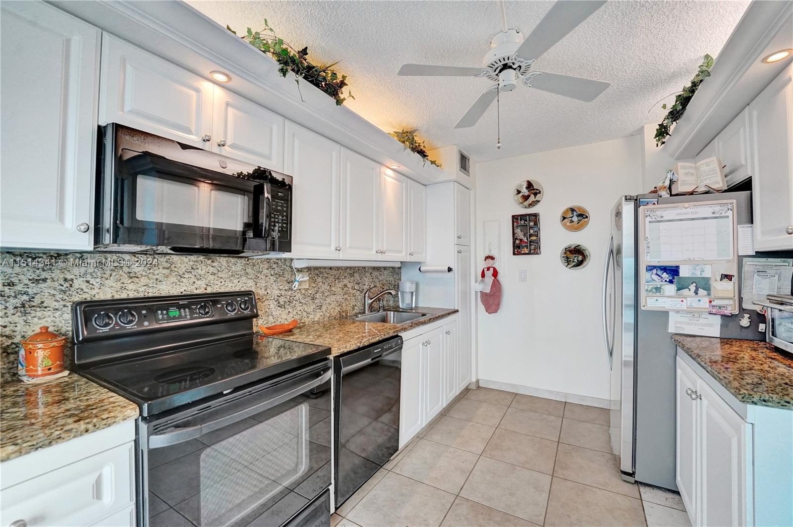 BISCAYNE COVE - Residential