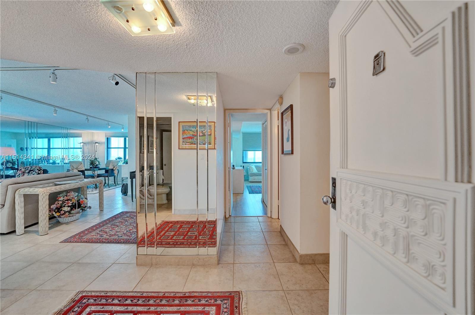 BISCAYNE COVE - Residential