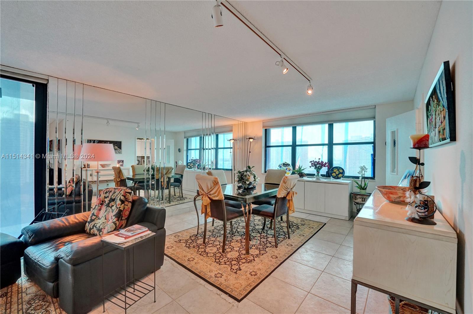 BISCAYNE COVE - Residential