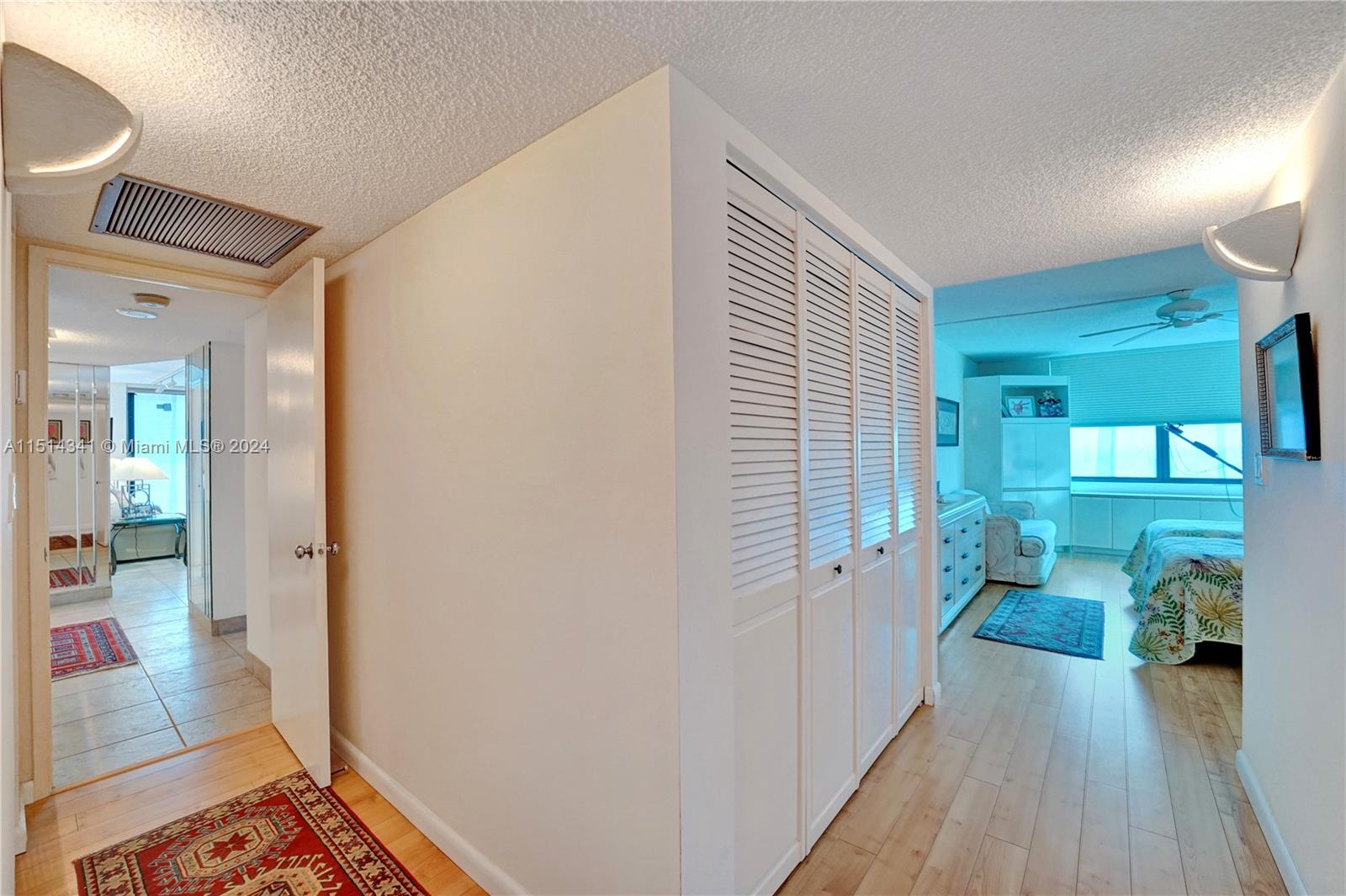 BISCAYNE COVE - Residential