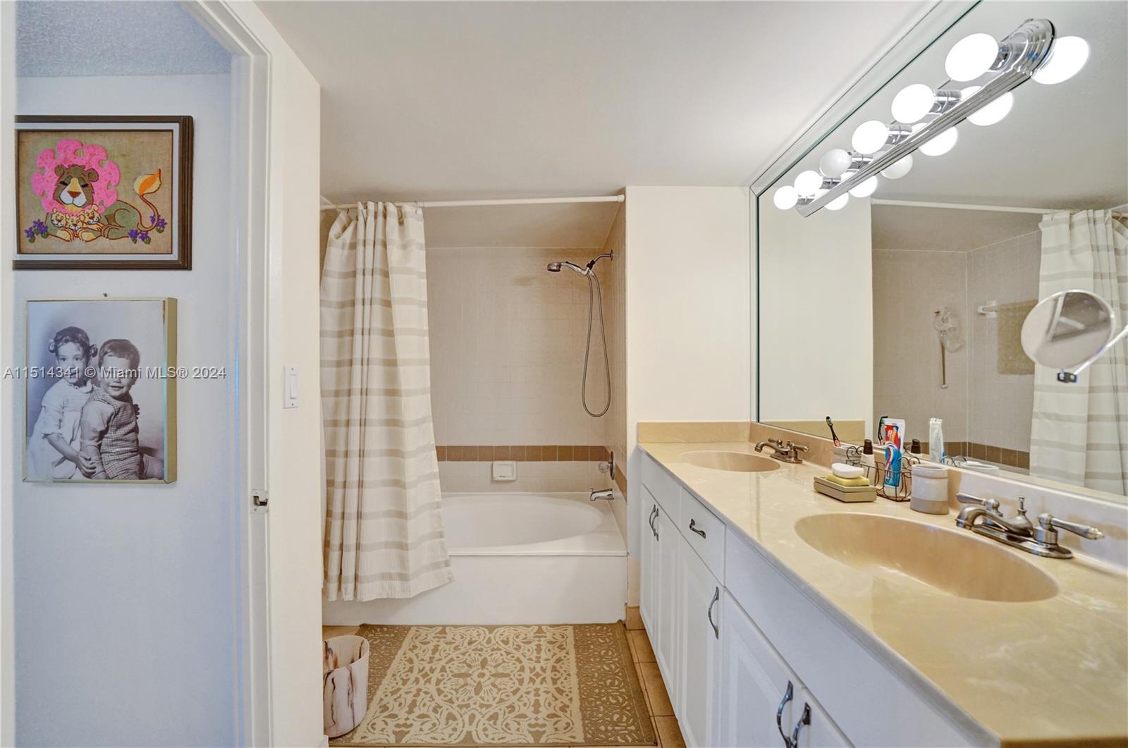 BISCAYNE COVE - Residential