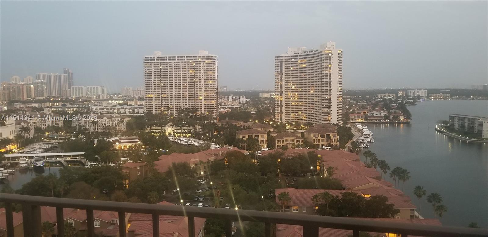 BISCAYNE COVE - Residential