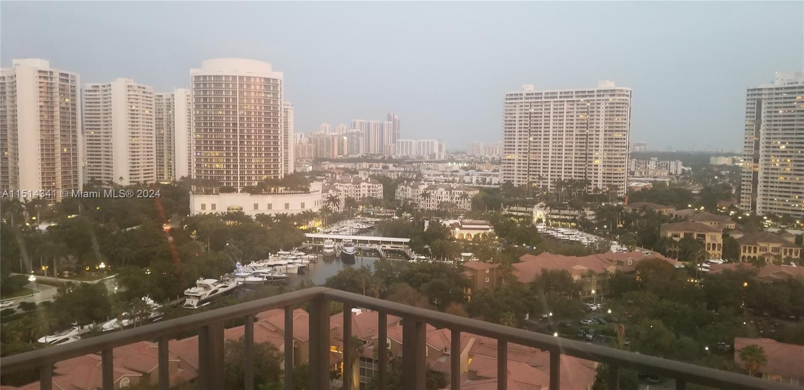 BISCAYNE COVE - Residential