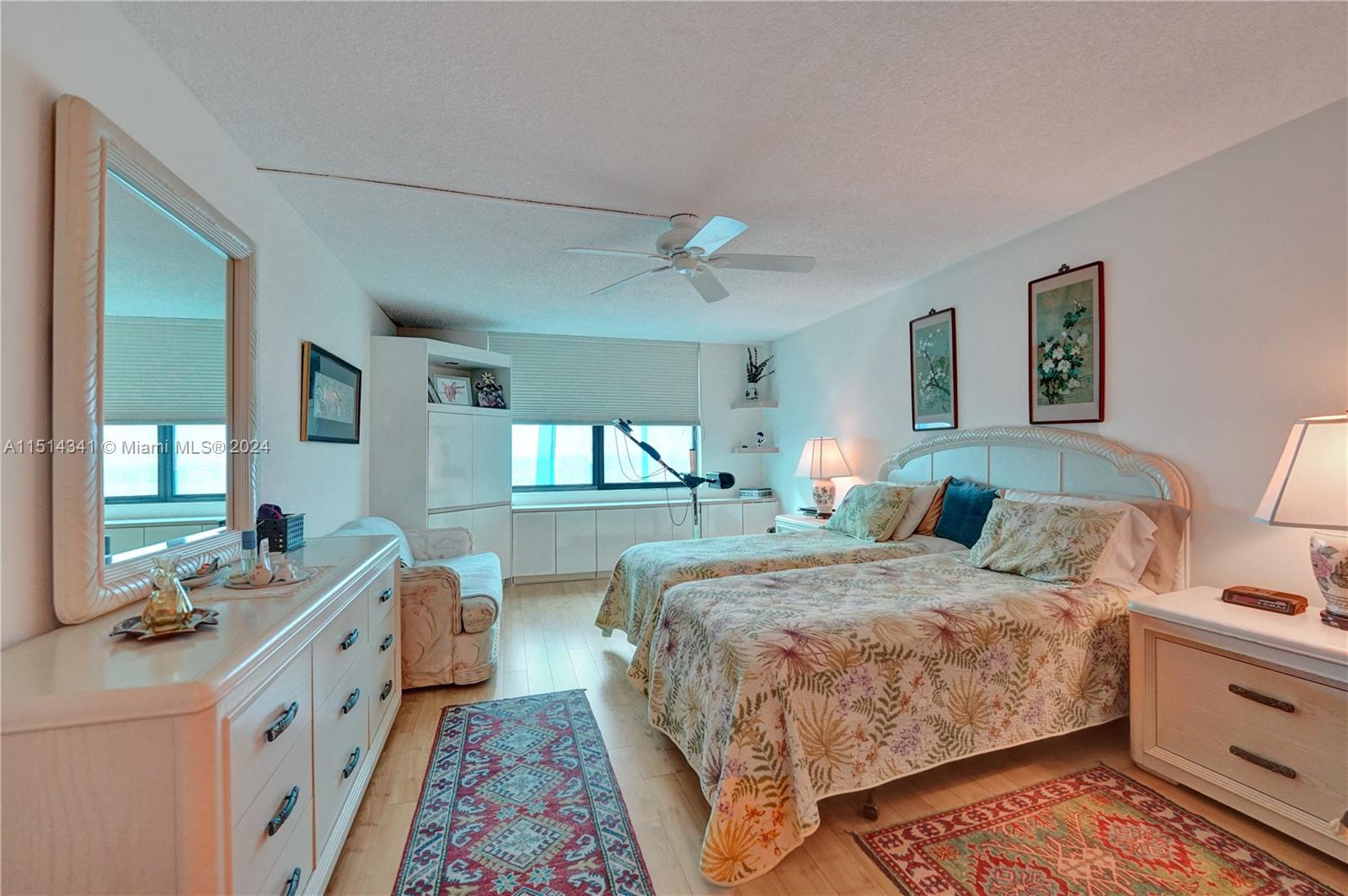 BISCAYNE COVE - Residential