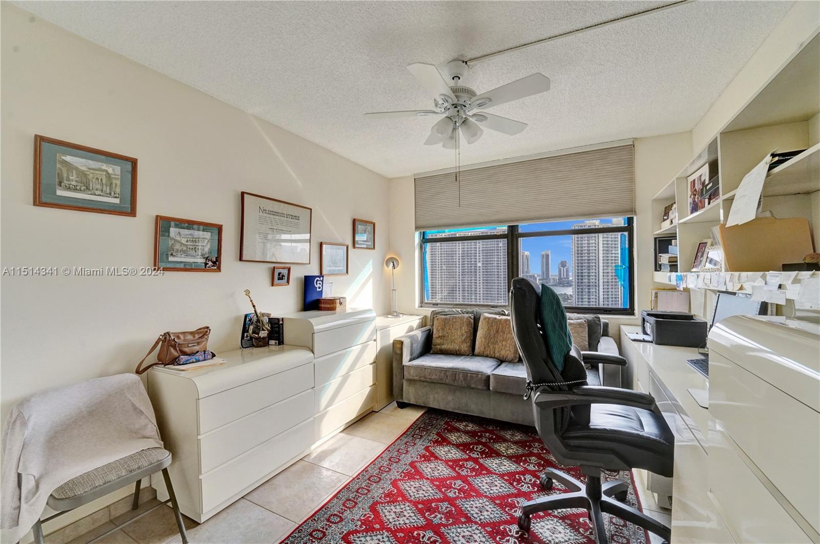 BISCAYNE COVE - Residential