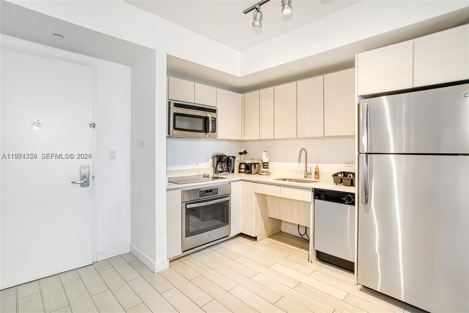 BEACHWALK CONDOMINIUM - Residential