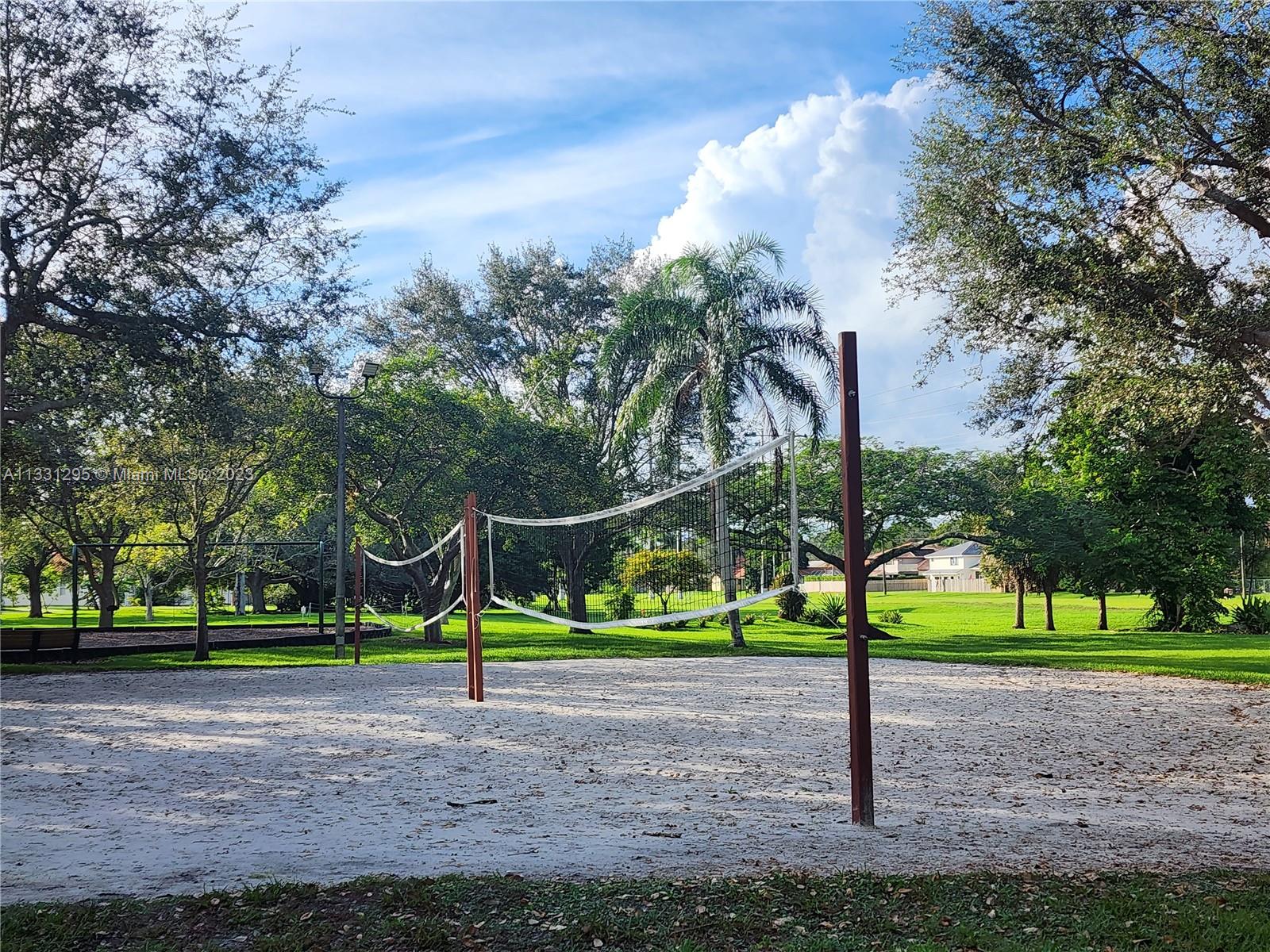 EMBASSY LAKES - Residential