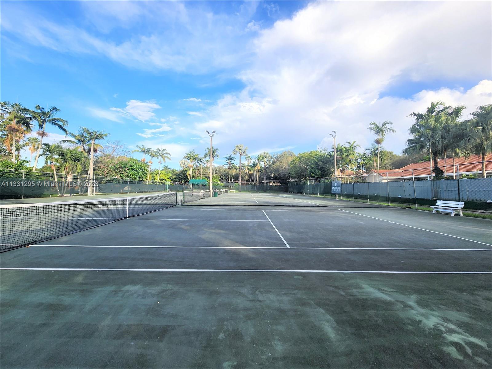 EMBASSY LAKES - Residential