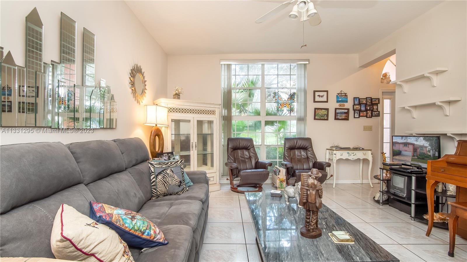 EMBASSY LAKES - Residential