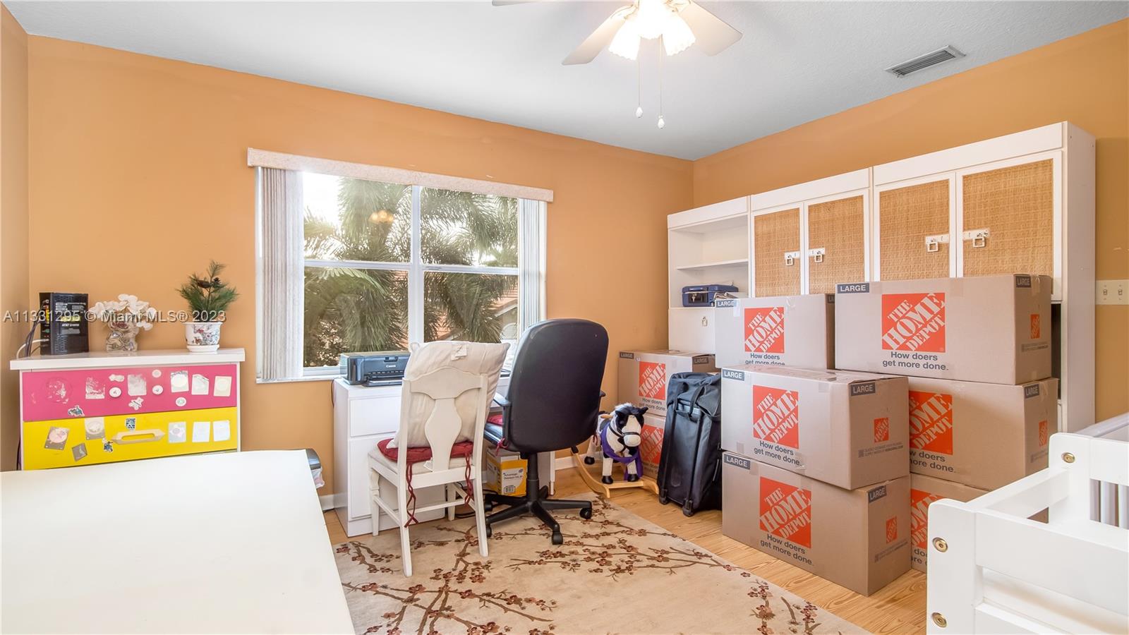 EMBASSY LAKES - Residential