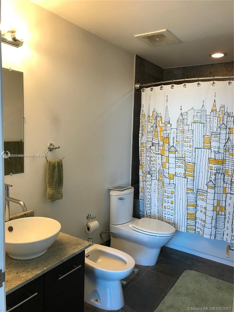 UPTOWN MARINA LOFTS CONDO - Residential
