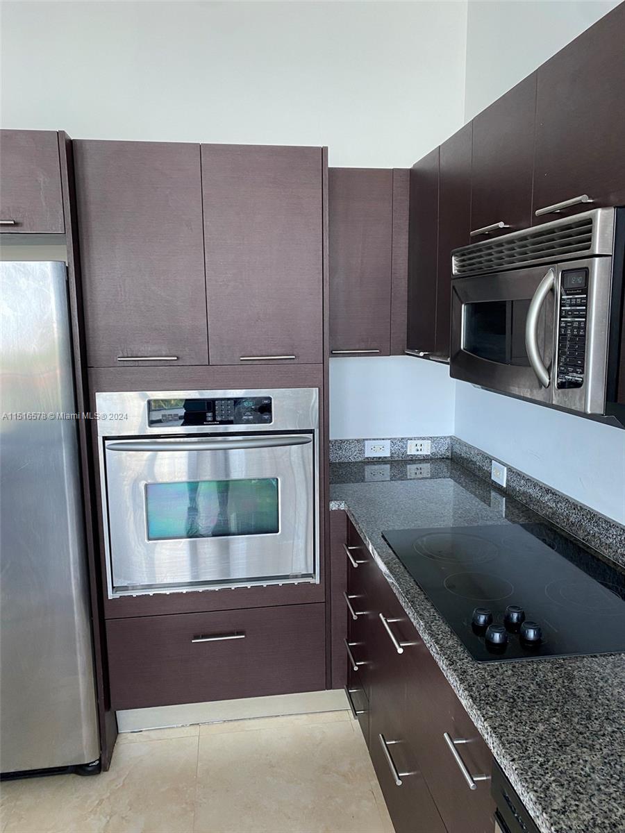 UPTOWN MARINA LOFTS CONDO - Residential