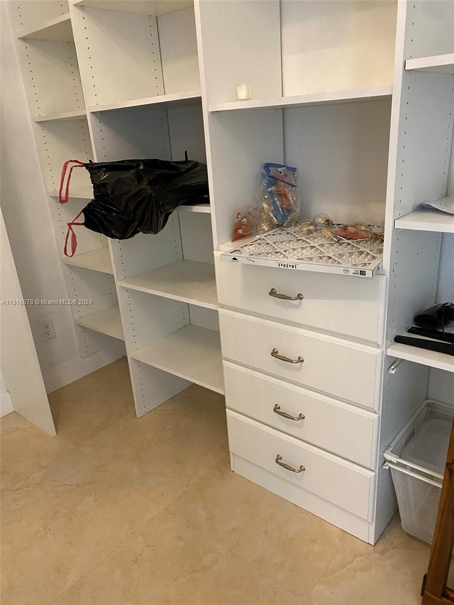 UPTOWN MARINA LOFTS CONDO - Residential