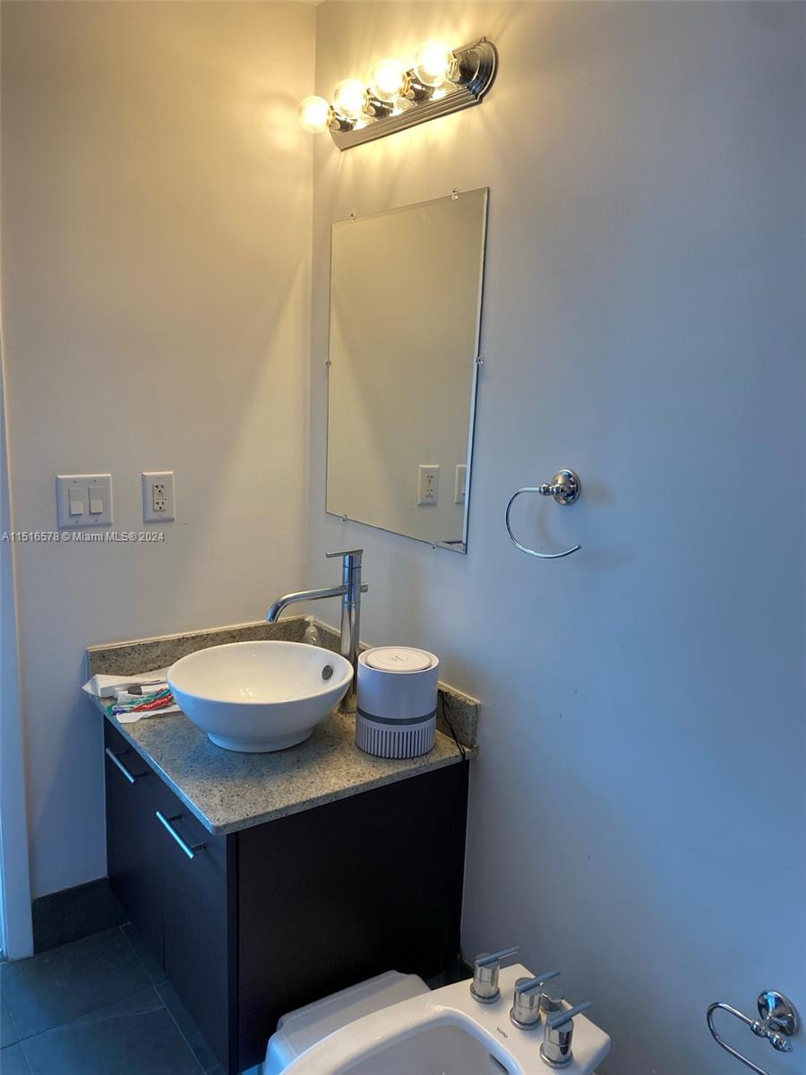 UPTOWN MARINA LOFTS CONDO - Residential