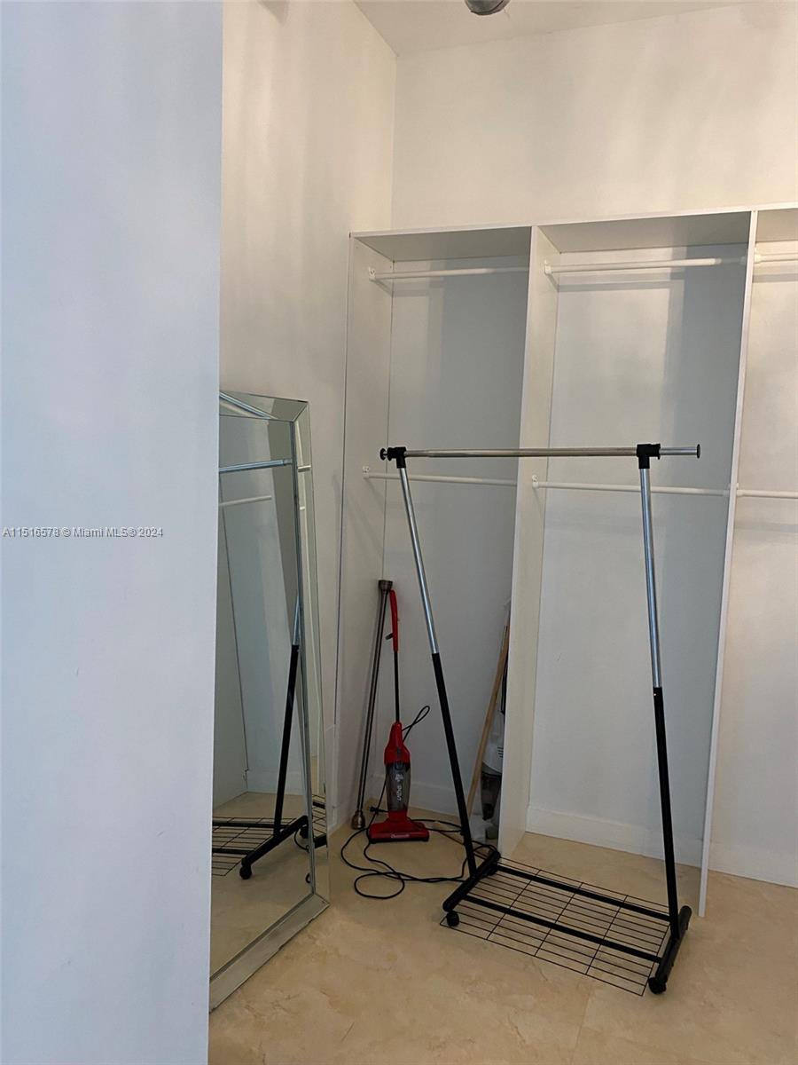UPTOWN MARINA LOFTS CONDO - Residential