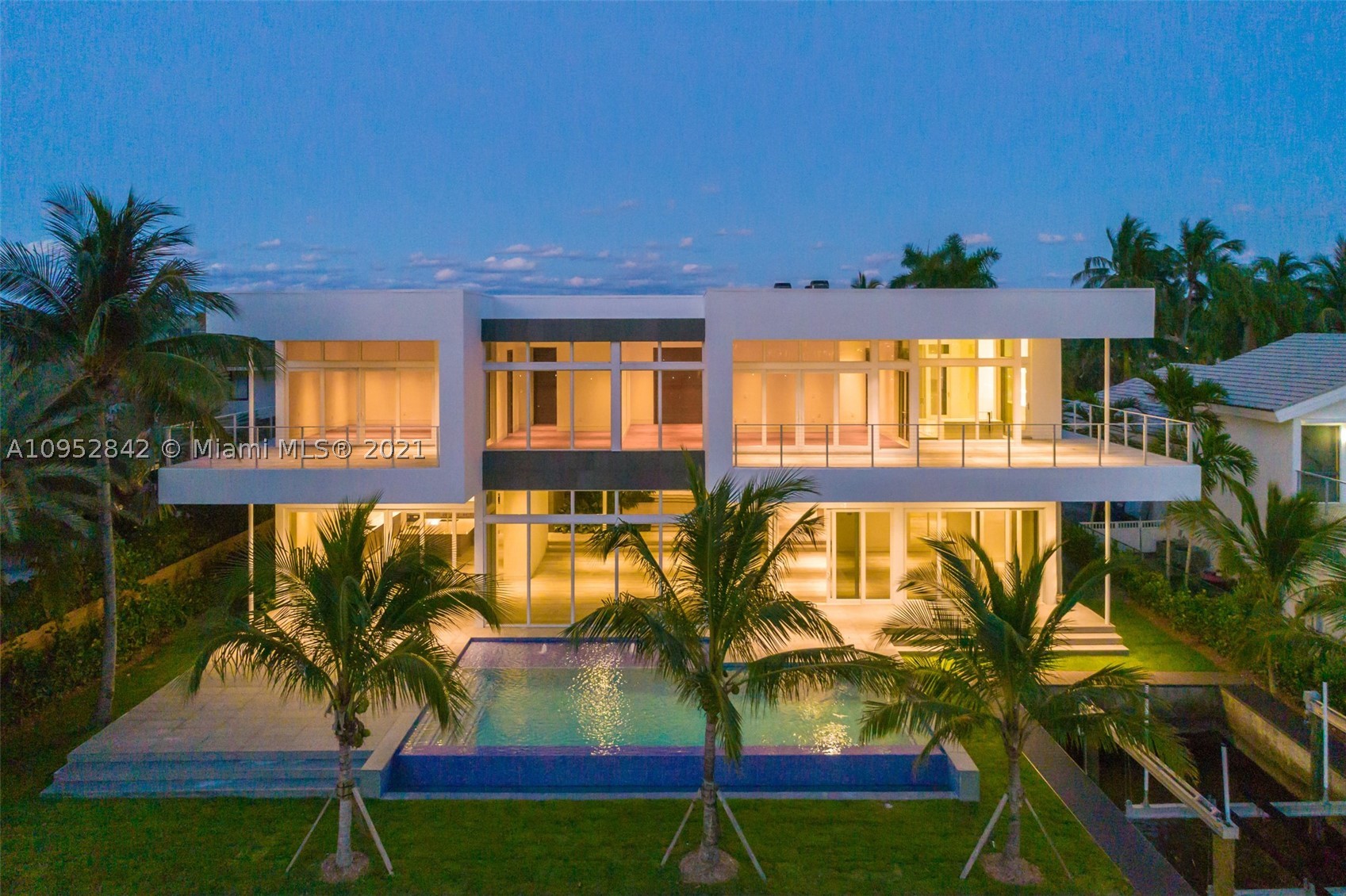 GOLDEN BEACH SEC E - Residential