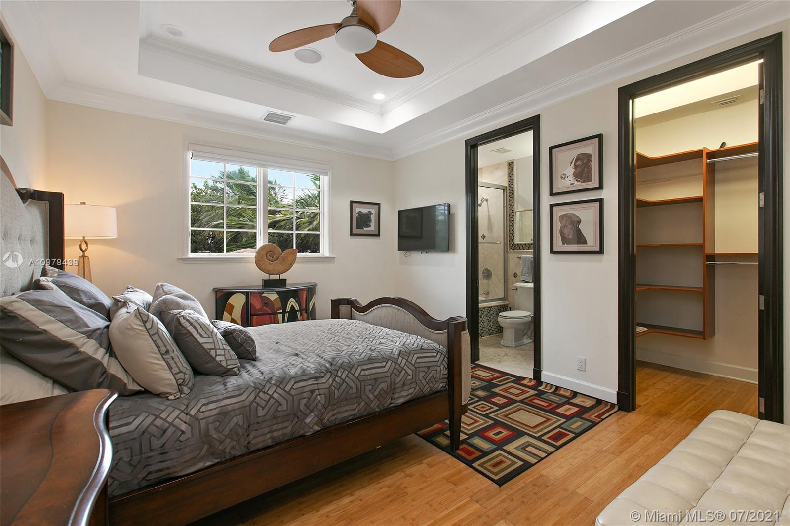 GOLDEN BEACH SEC C - Residential