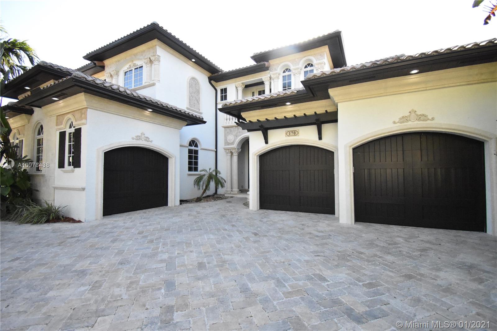 GOLDEN BEACH SEC C - Residential