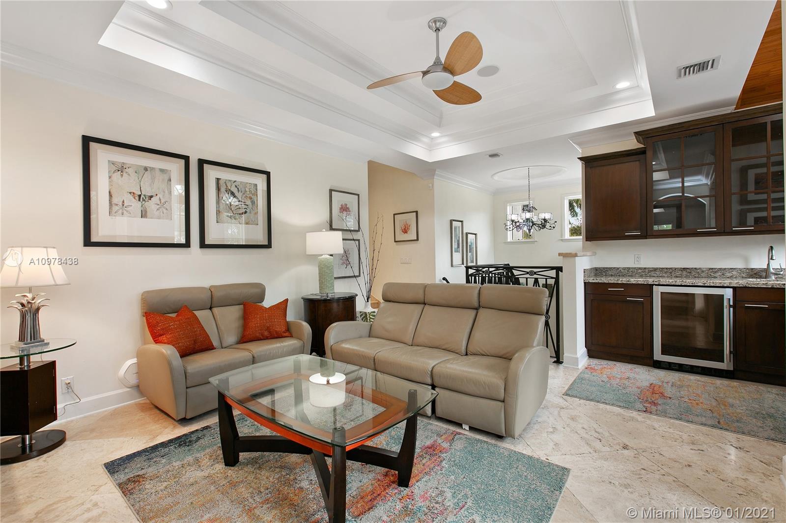 GOLDEN BEACH SEC C - Residential
