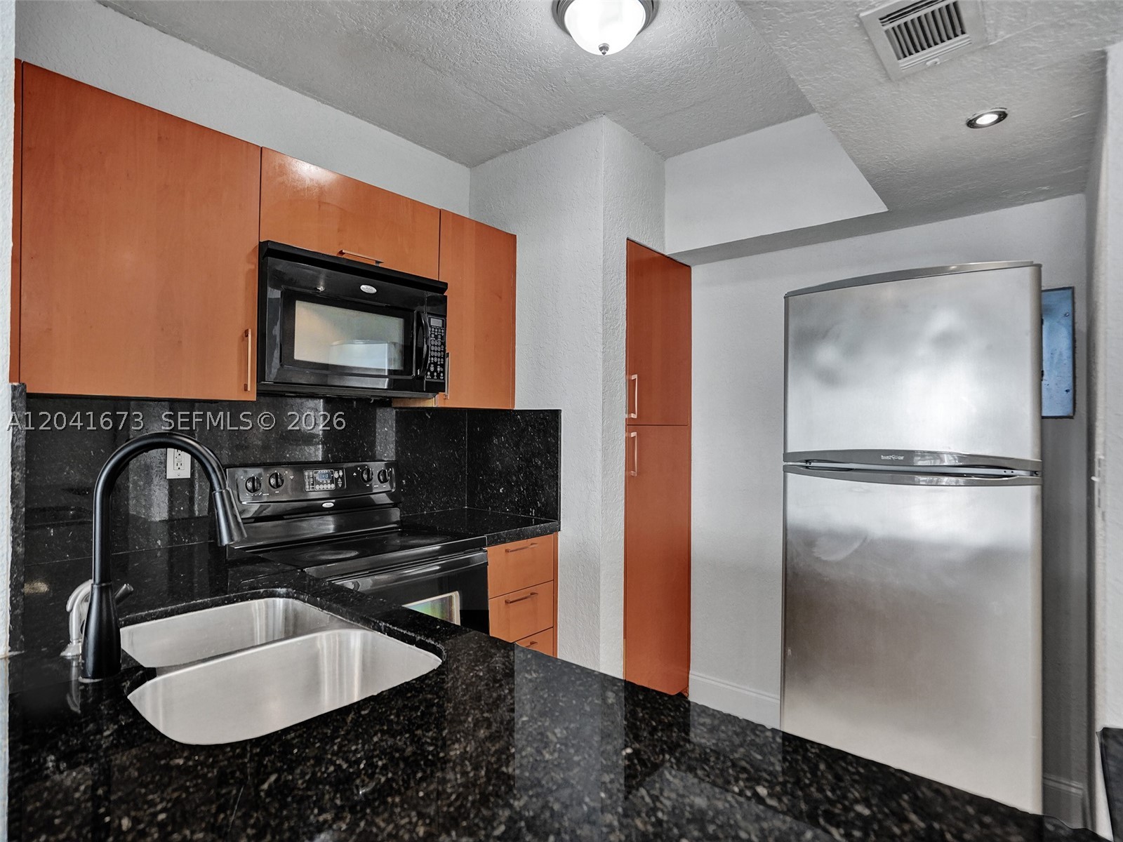 LUDLUM LAKE CONDO BLDG C - Residential Lease