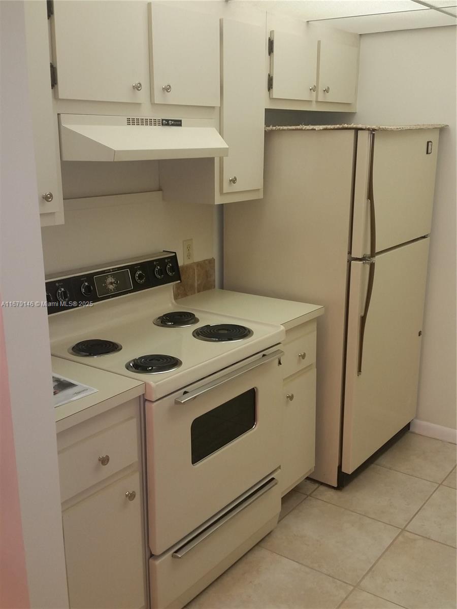 NEW HAMPTON AT CENTURY VI - Residential