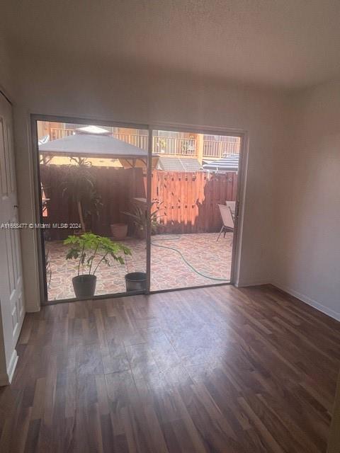 UNIVERSITY TRAIL - Residential