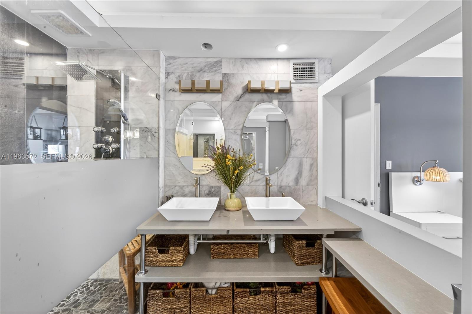CAMBRIDGE TOWERS CONDO - Residential