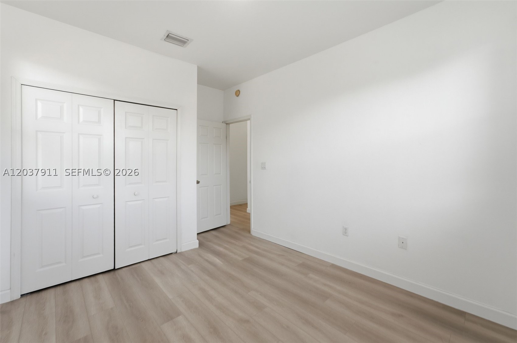 KENDALL BREEZE - Residential Lease