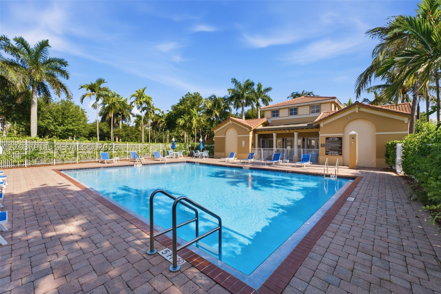 KENDALL BREEZE - Residential Lease