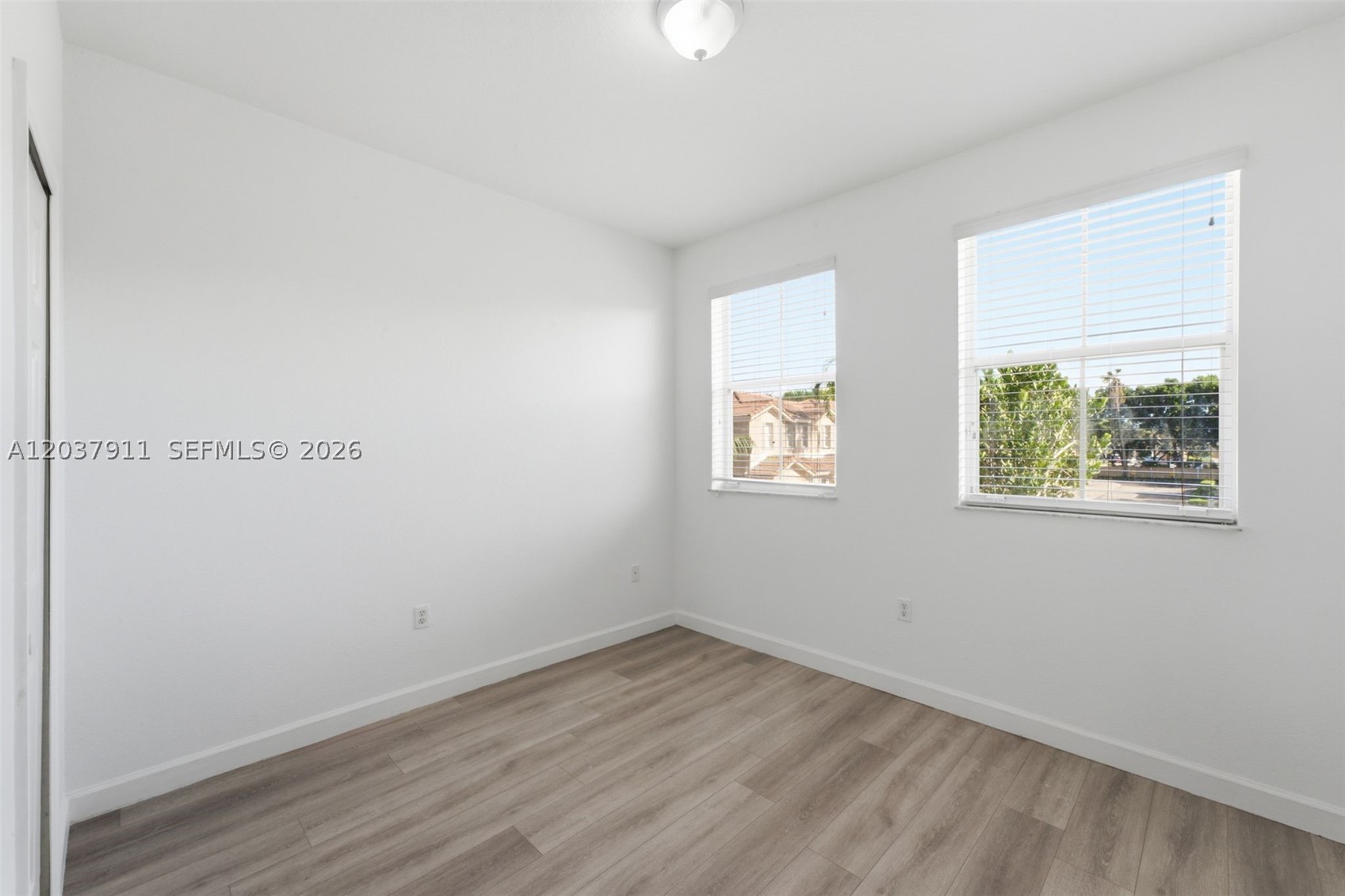 KENDALL BREEZE - Residential Lease