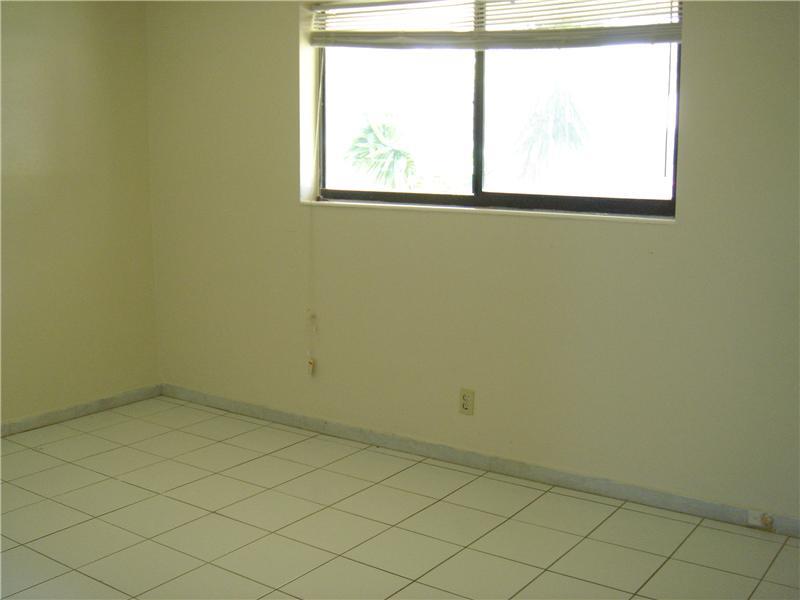 HOLLYWOOD BEACH GARDENS 1 - Residential Lease