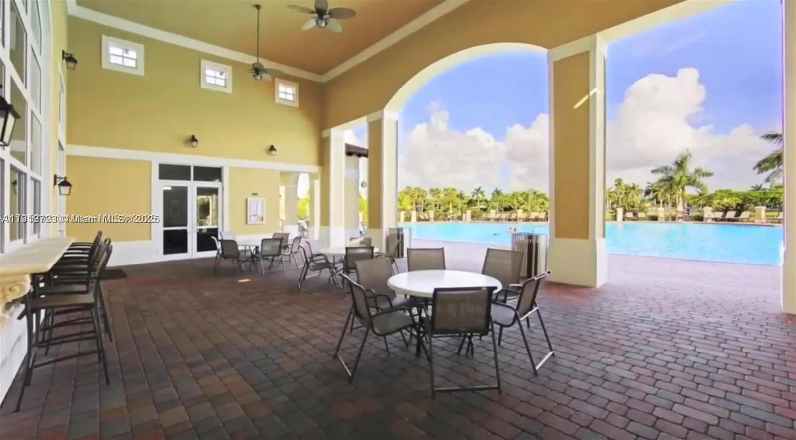 THE COURTS AT BAYSHORE II - Residential Lease