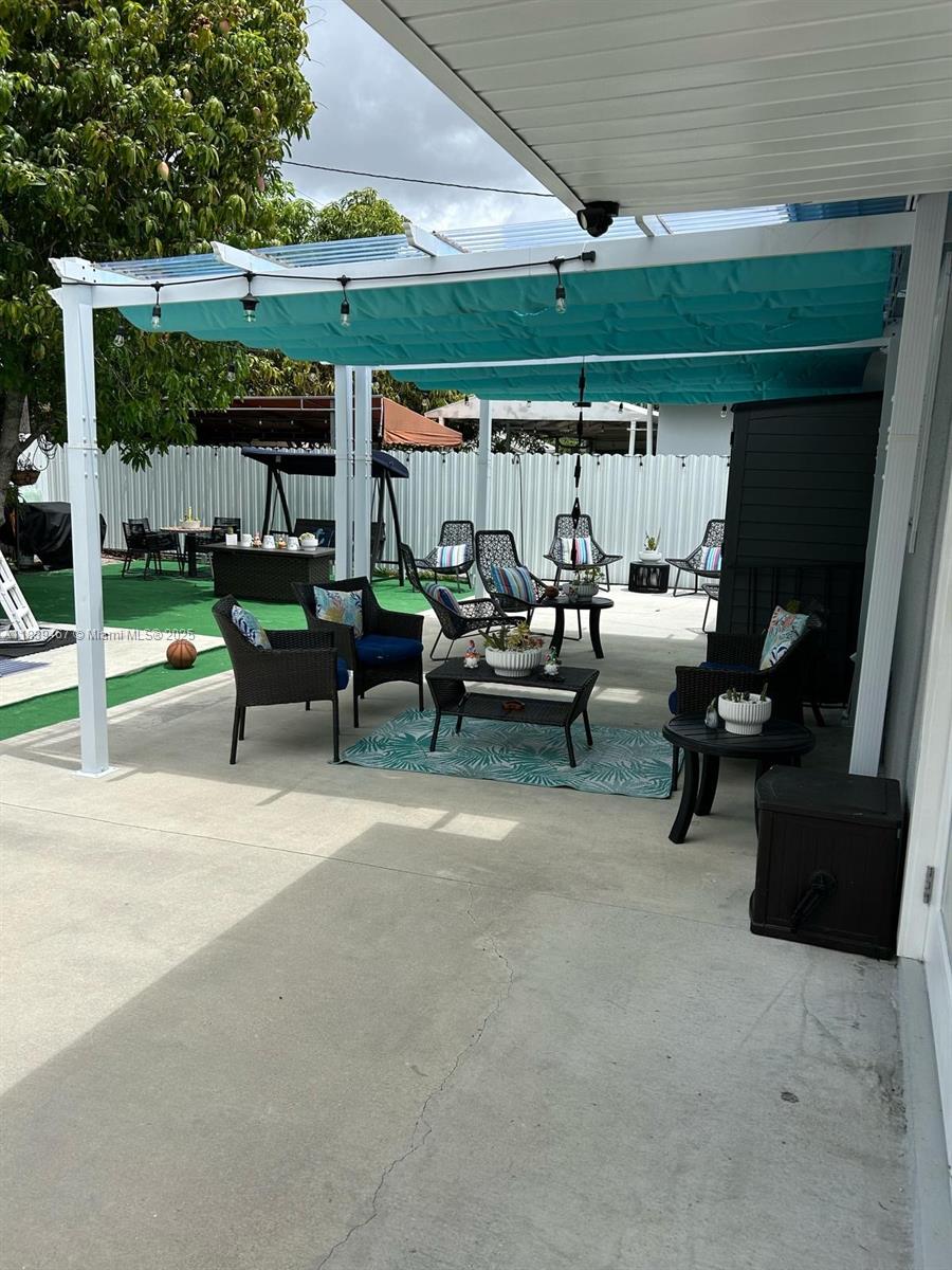 CAROL CITY 3RD ADDN - Residential Lease