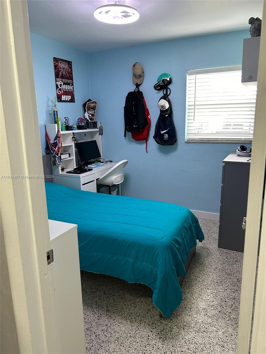 CAROL CITY 3RD ADDN - Residential Lease