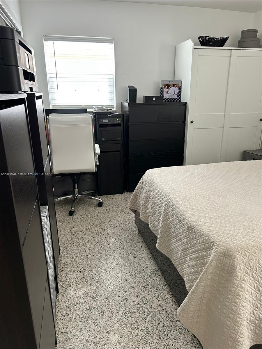 CAROL CITY 3RD ADDN - Residential Lease