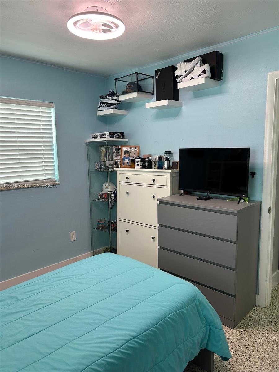CAROL CITY 3RD ADDN - Residential Lease