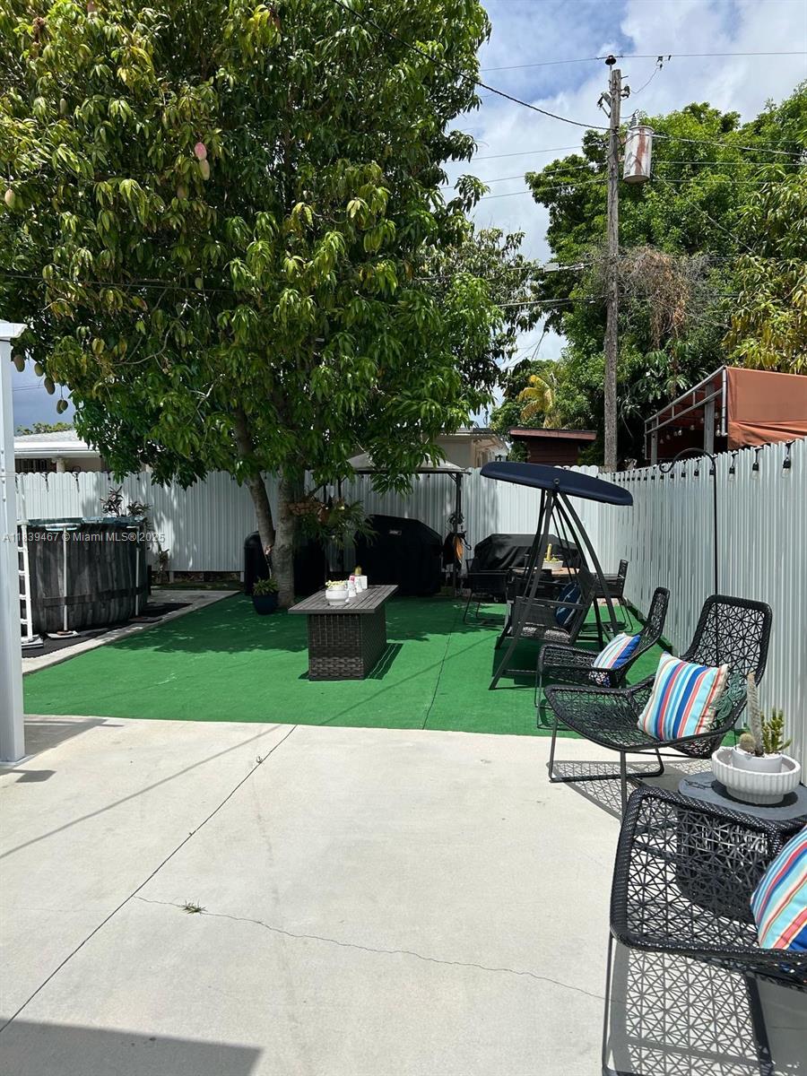 CAROL CITY 3RD ADDN - Residential Lease