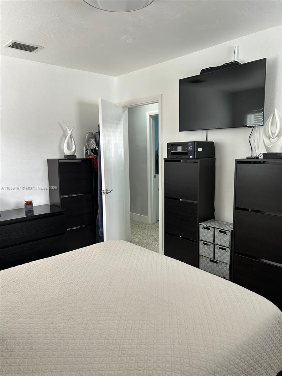 CAROL CITY 3RD ADDN - Residential Lease