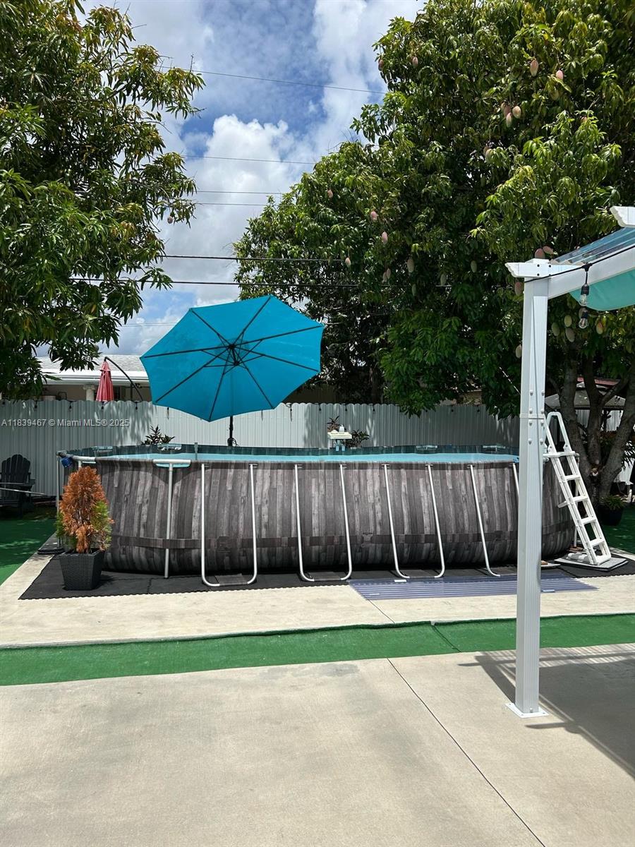 CAROL CITY 3RD ADDN - Residential Lease