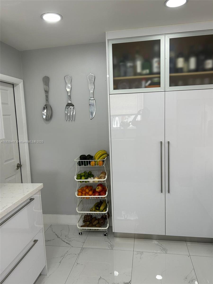 CAROL CITY 3RD ADDN - Residential Lease