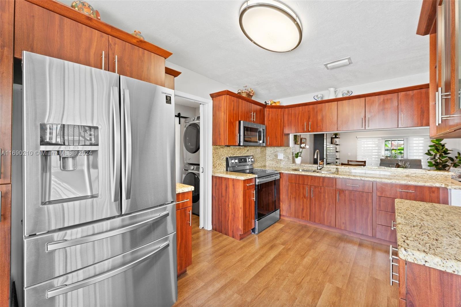 EDGEWATER PARK - Residential