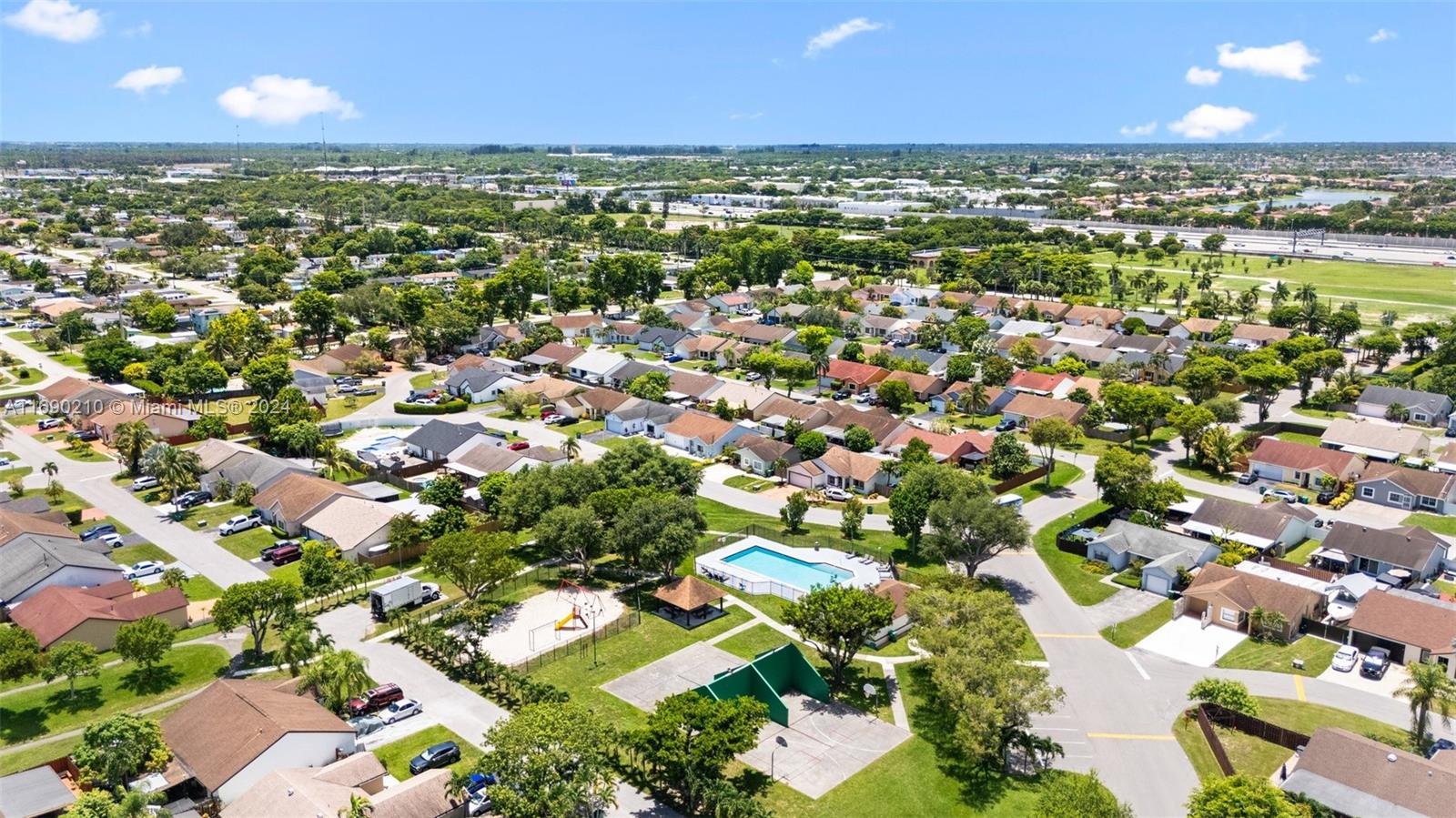 EDGEWATER PARK - Residential
