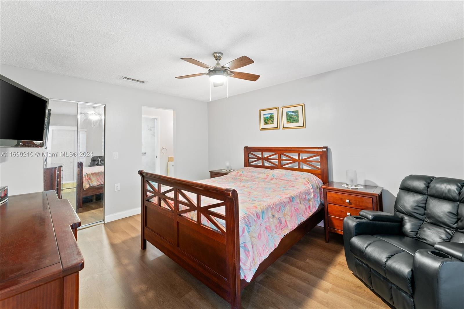 EDGEWATER PARK - Residential